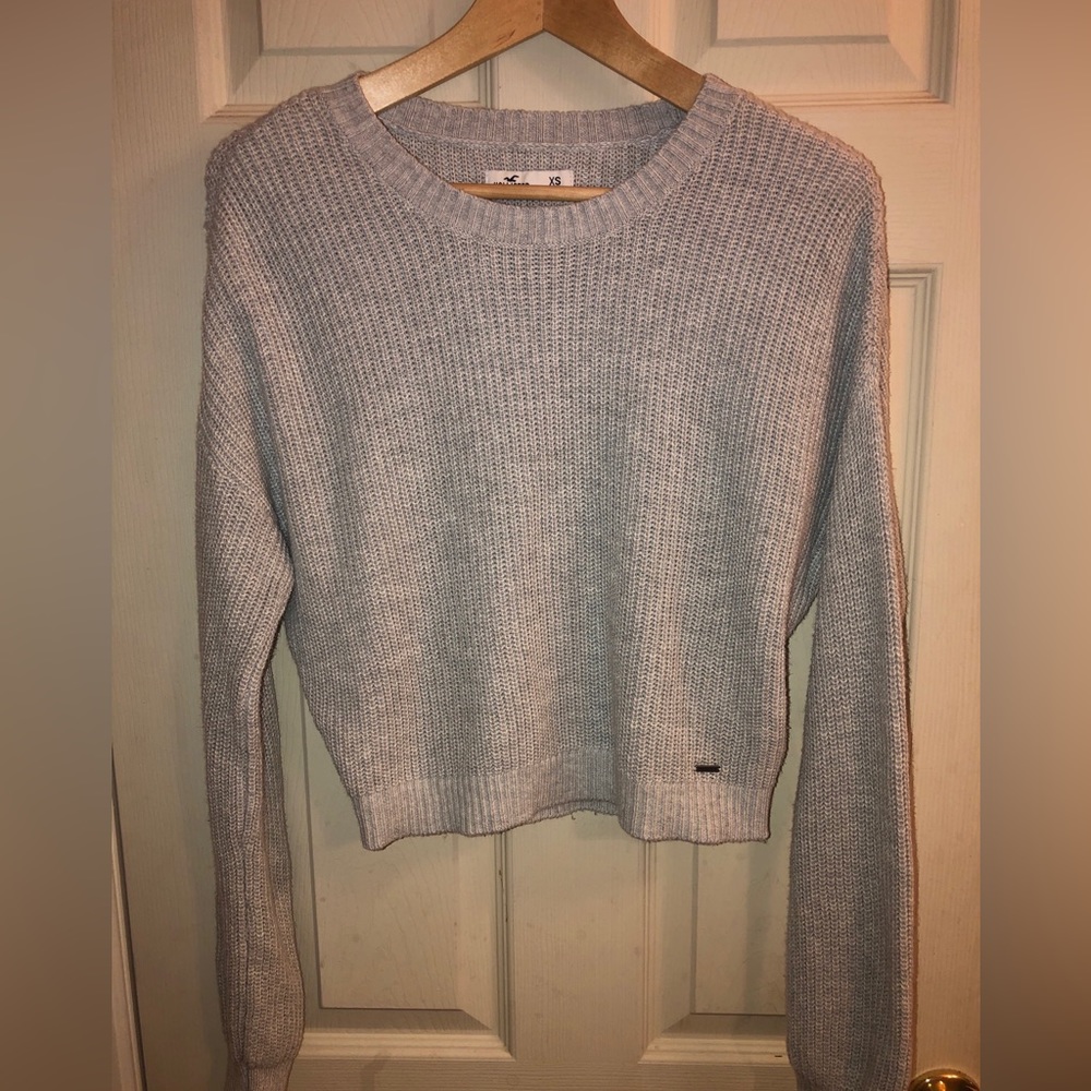 Hollister XS crew neck. Cropped. Pretty Soft grey color